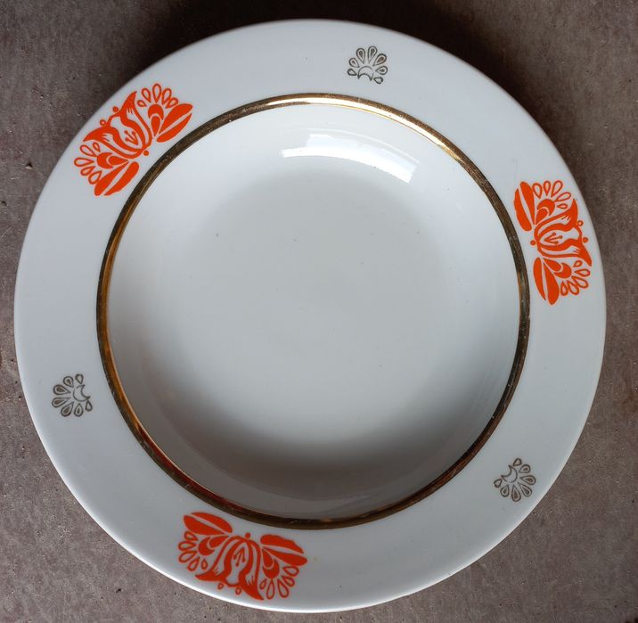 Набір глибоких тарілок