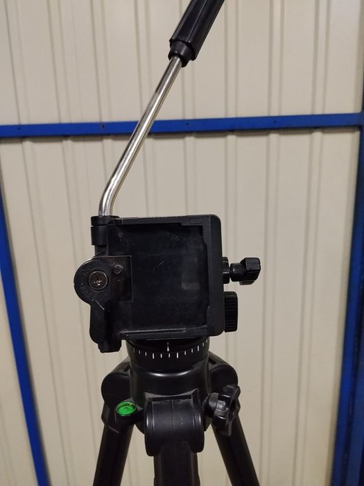 Штатив Velbon C-600