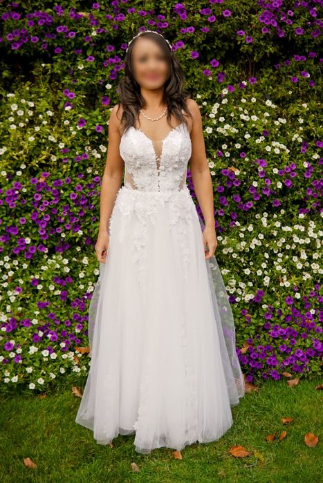 Suknia ślubna śnieżnobiała