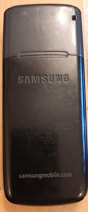 ПРОДАМ мобильный телефон Samsung SGH-B100.