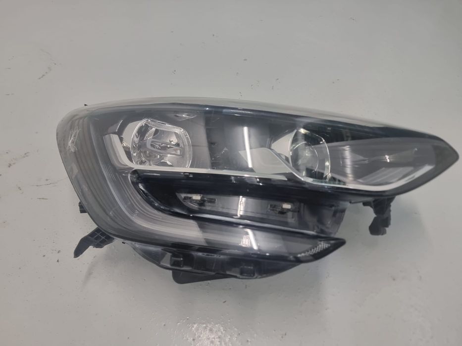 Farol MEGANE IV 2017