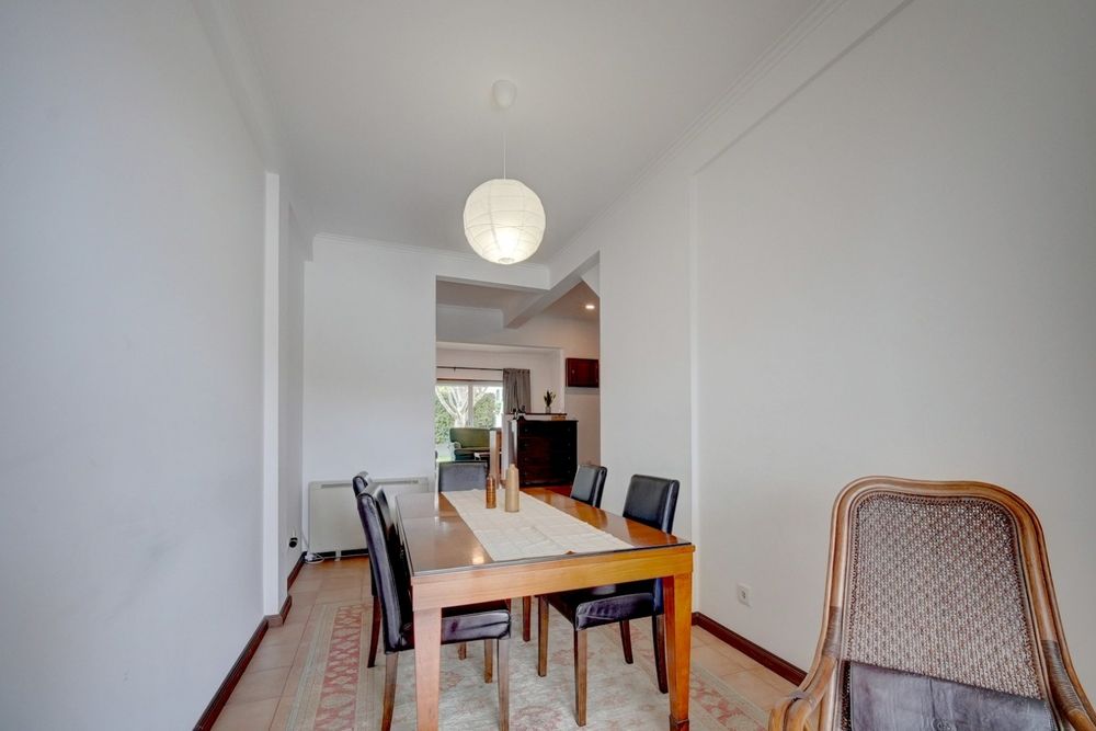 Cadeiras de sala em madeira maciça