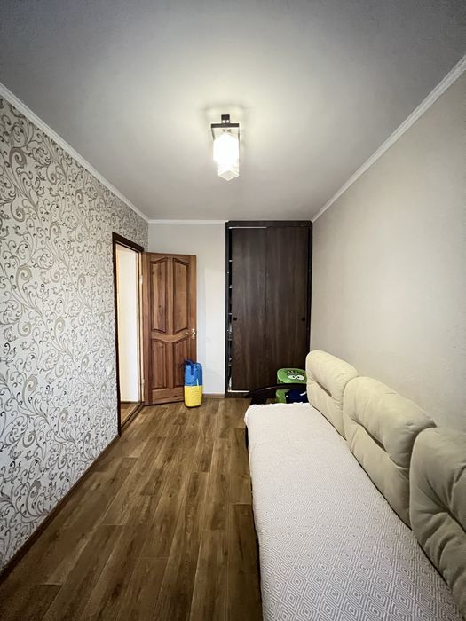 В продажу 4 к к в Варварівці з косметичним ремонтом