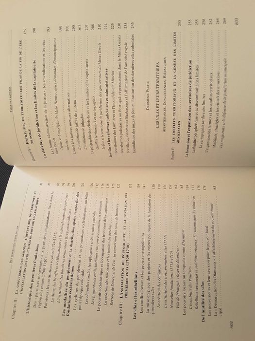 Enes: A Guerra de África / Des Terres Aux Villes de l´Or. Minas Gerais