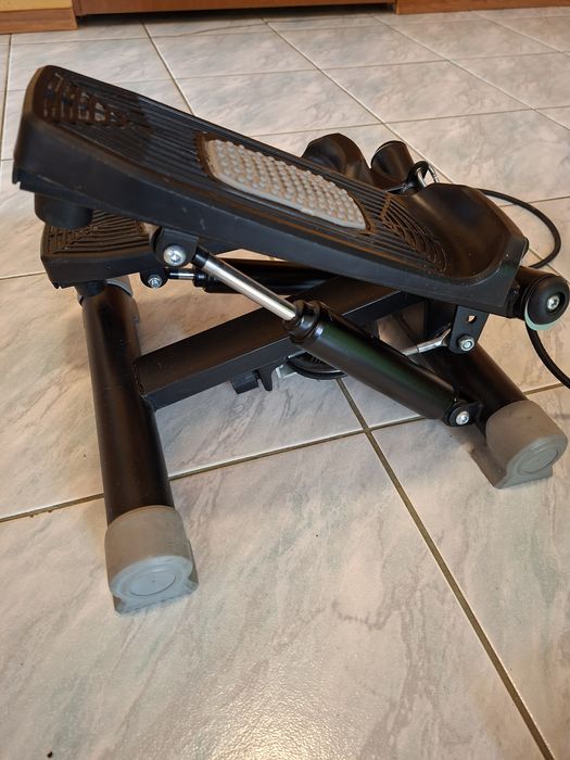 Stepper skrętny z linkami
