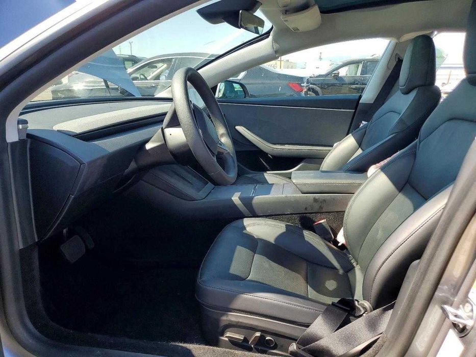 Tesla Model 3 2025