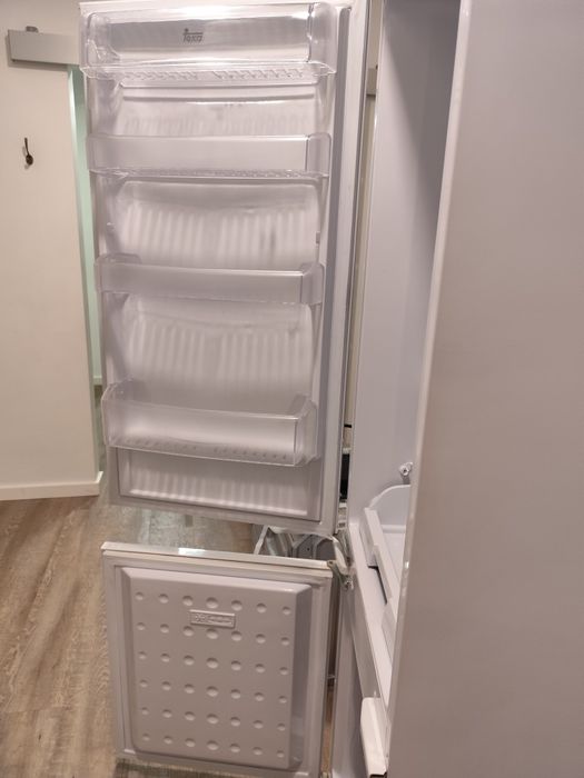 Frigorífico de encastre Teka