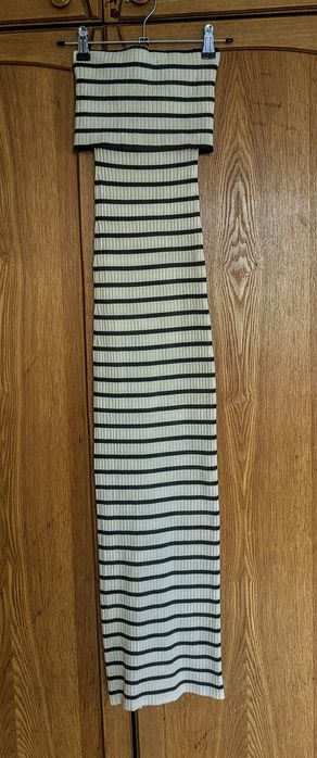 Сукня з відкритими плечима Bershka