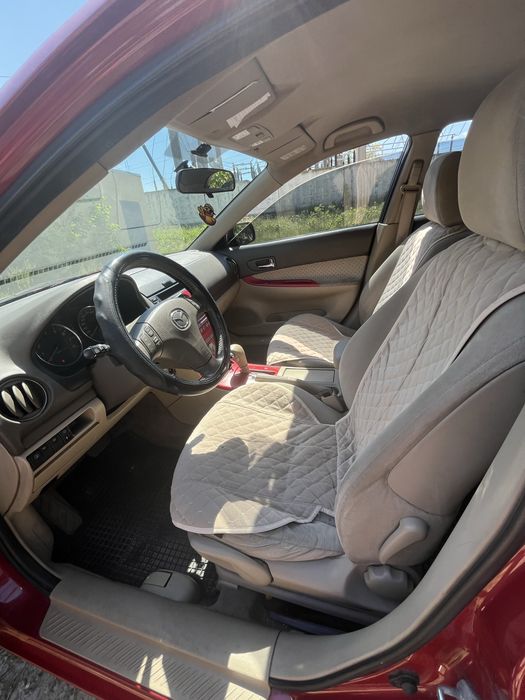 Mazda 6.