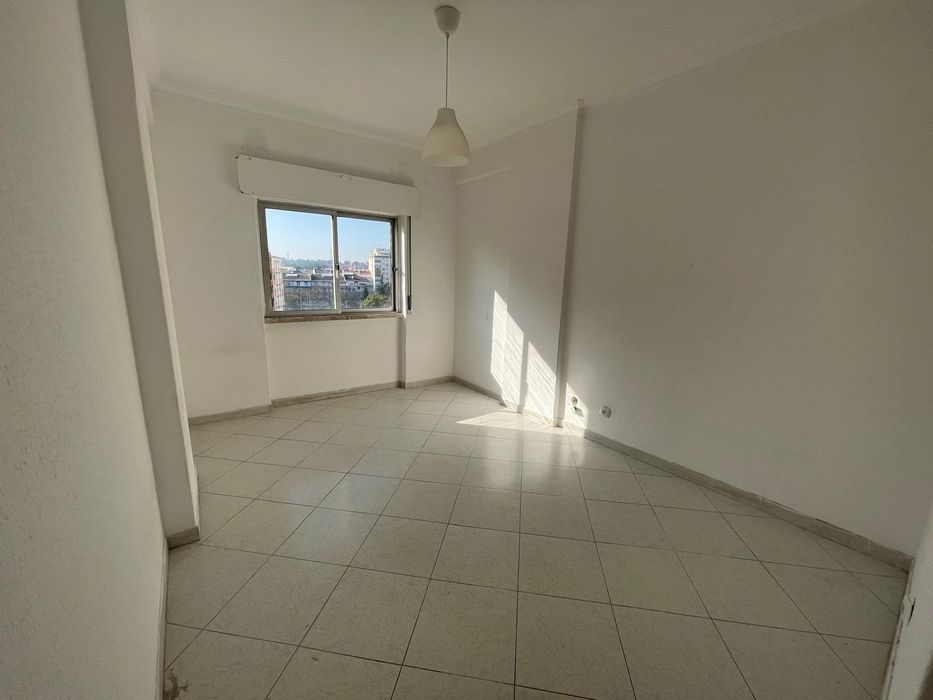 Apartamento T2 para Arrendamento – Amora - Seixal 

Disponível para ar