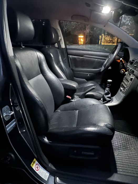 Toyota Avensis SW 2.2D-4D 150 cv Nacional