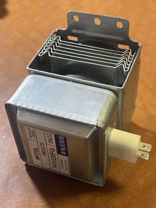 Магнітрон мікрохвильовоі печі