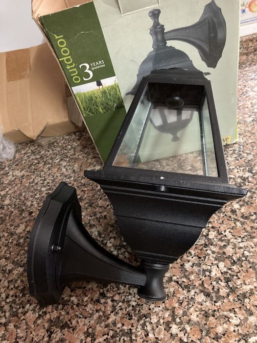 Candeeiros novos pretos de parede