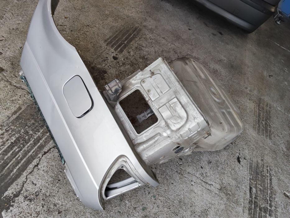 Ćwiartka wnęka akumulatora koła zapasowego BMW E46 touring prawy tyl