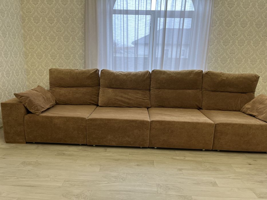 Диван великий…….