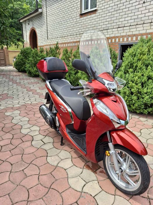 Продам Honda sh 300 2016