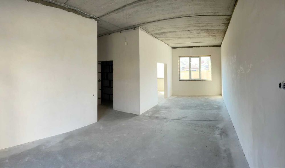 Дом под чистовую отделку в Совиньоне