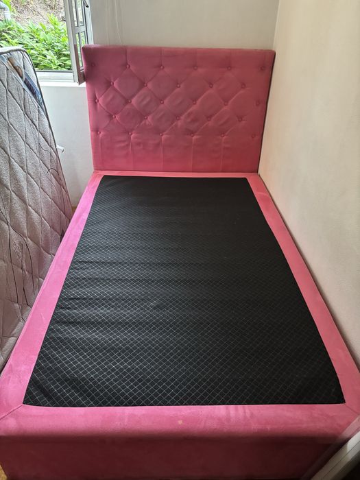 Cama solteiro rosa