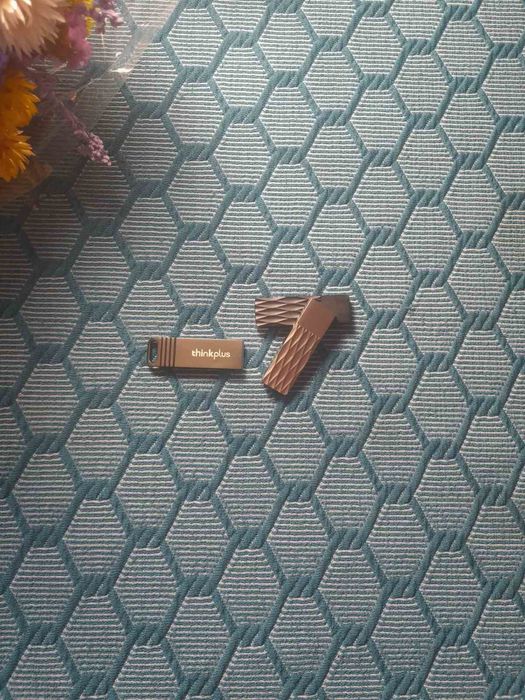 ФлешкаUSB Lenovo, Brilliant 1TB
