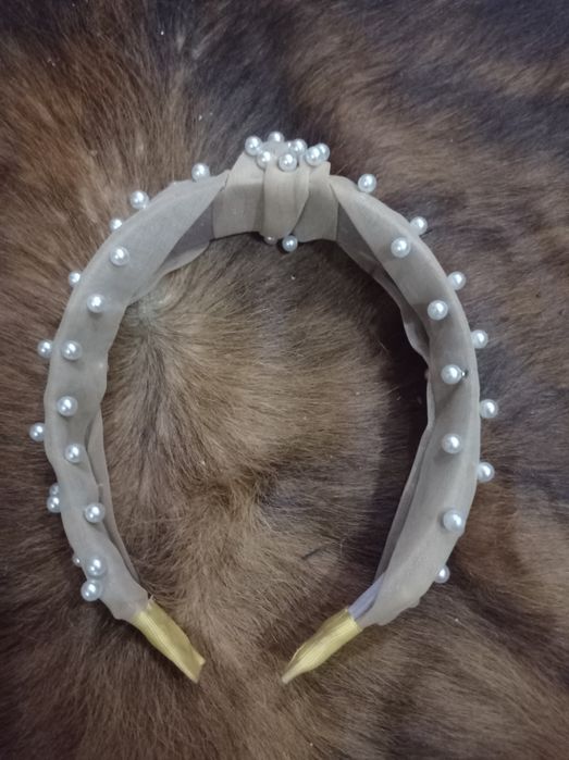Обруч для волос с жемчугом. Ручная работа