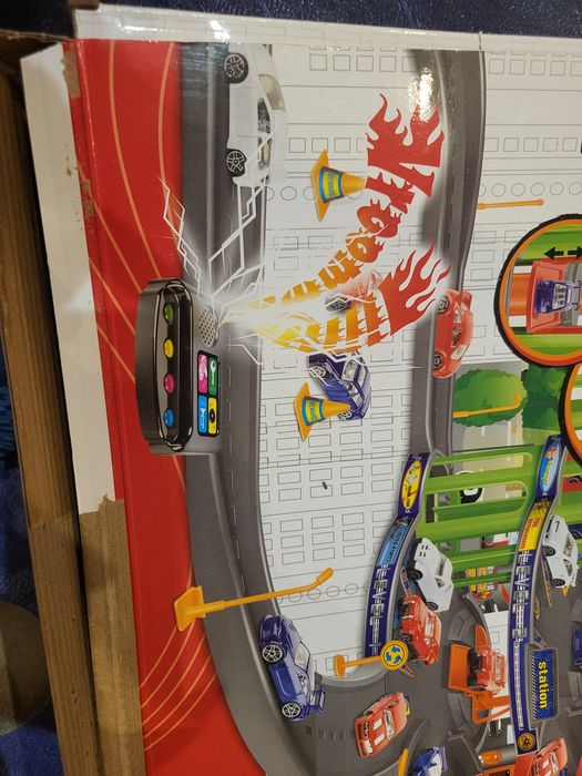 Garaż do zabawy duży