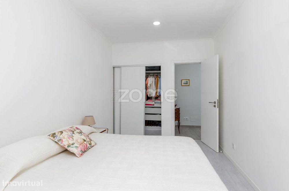 T2 Renovado | Buraca | Pronto a Habitar