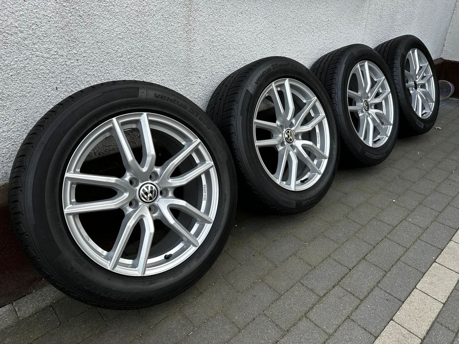 235 55 18 / Vw Tiguan 5NA AUDI Q3 8U0  / CONTINENTAL / r-LINE!!!