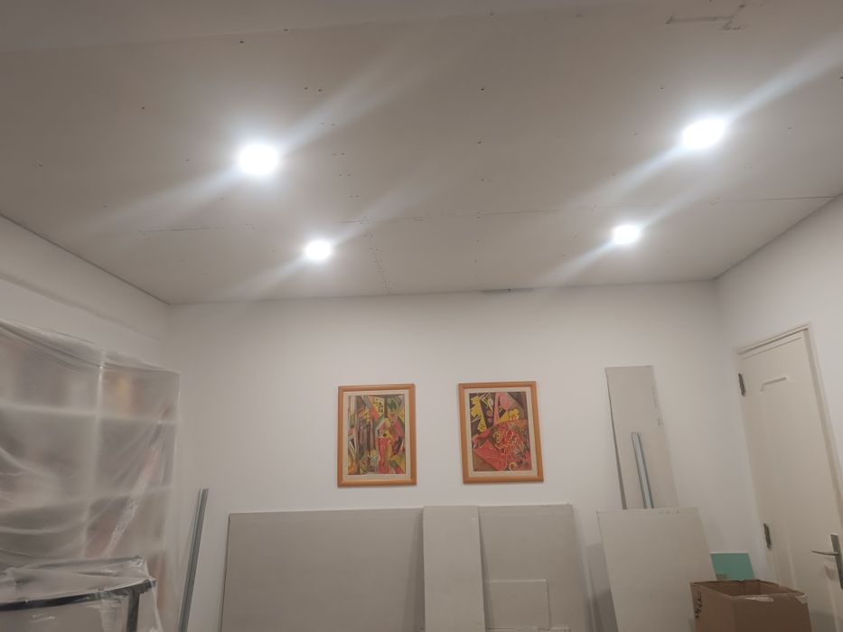 Remodelação de interiores, tetos falsos, divisória e pinturas