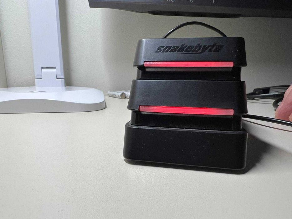 Ładowarka padów Snakebyte Twin:Charge 4 do PS4