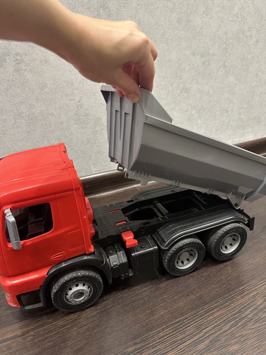 Самоскид самосвал Mercedes Lena