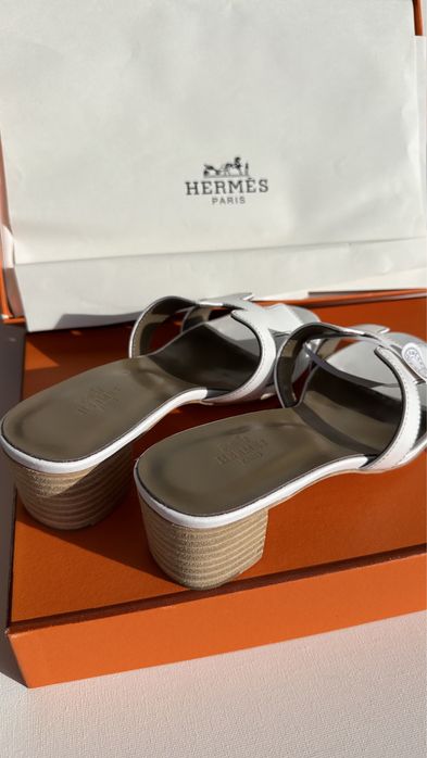 Klapki Hermès Bałe/White