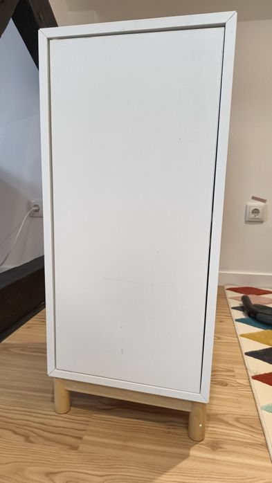 Móvel Eket IKEA com porta