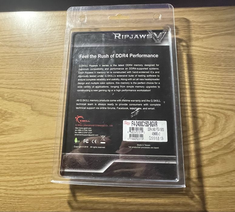 Memória RAM  8GB DDR4-2400 Ripjaws