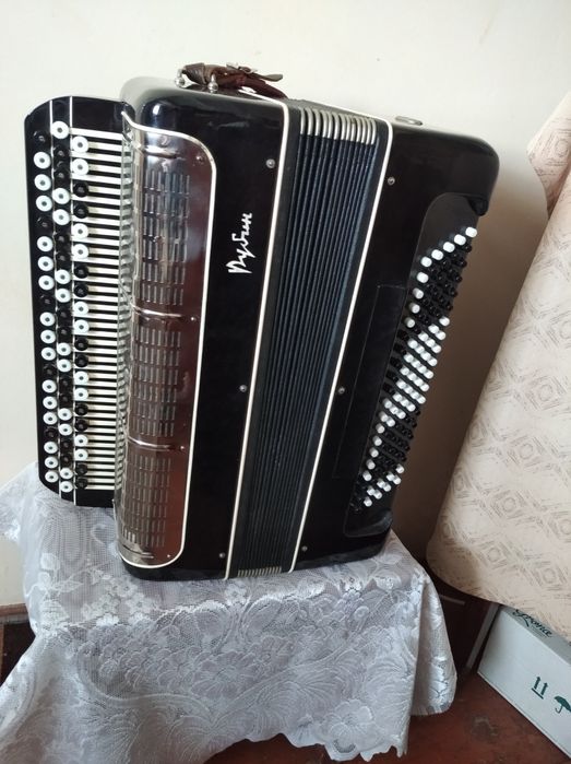 Продам баян у хорошому стані