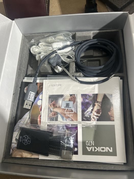 Vendo estes telefones a funcionar