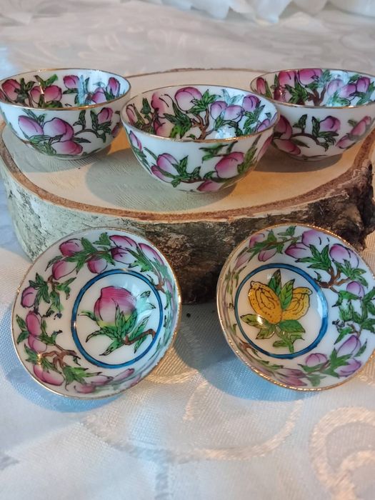 Czarka do sake chińska Porcelana złoceniami 5 sztuk komplet miseczki