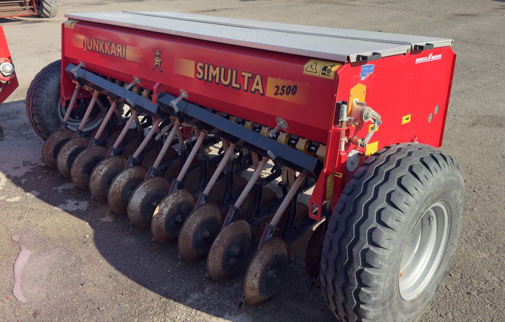 Зернова сівалка Simulta  2.5 м, дискова,Tume свіжопривезена амазонія