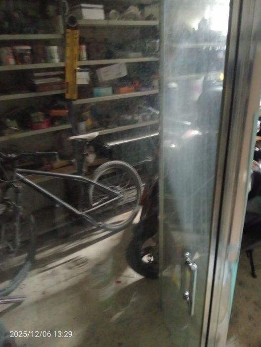 Resguardo de vidro as medidas 80x80x 190 de altura