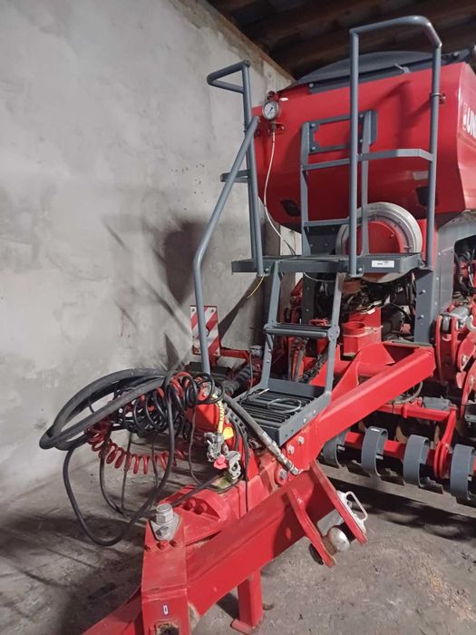 Sprzedam Agregat uprawowo-siewny pneumatyczny Fenix 3000/3