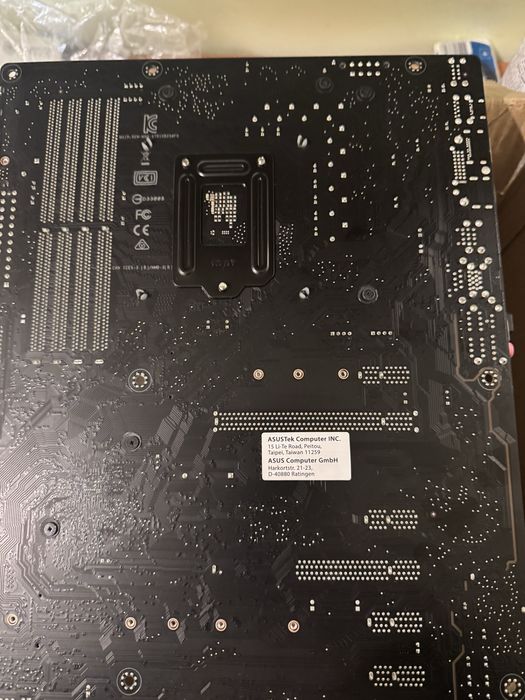 Placa pc STRIX B250 F,Memorias 32 G e outros compostos