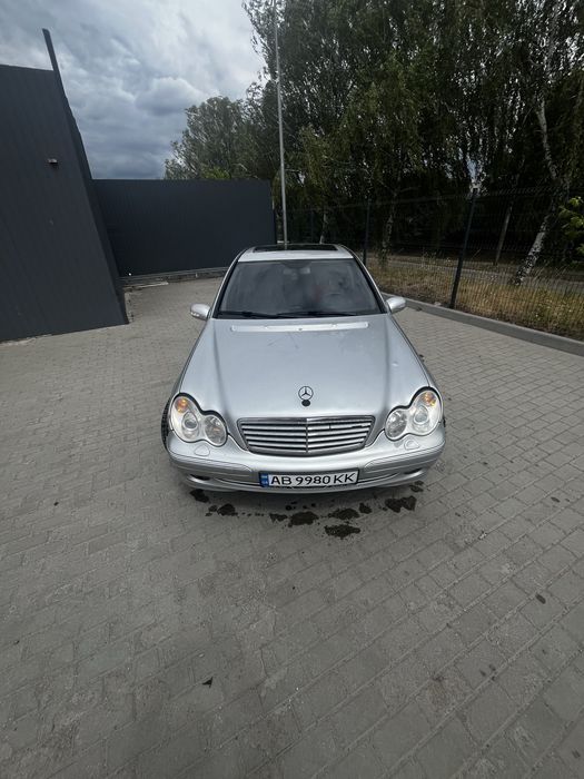 Мерседес 2,2дизель w203