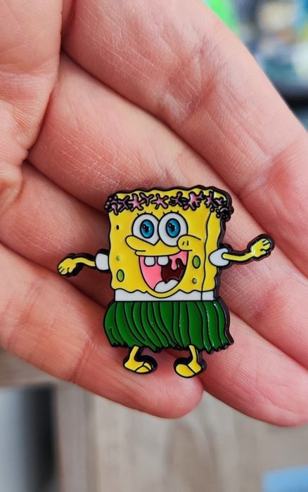 SpongeBob metalowy pin przypinka broszka.