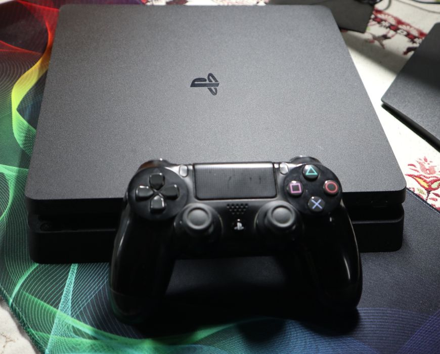 Playstation 4 slim на 500 ГБ