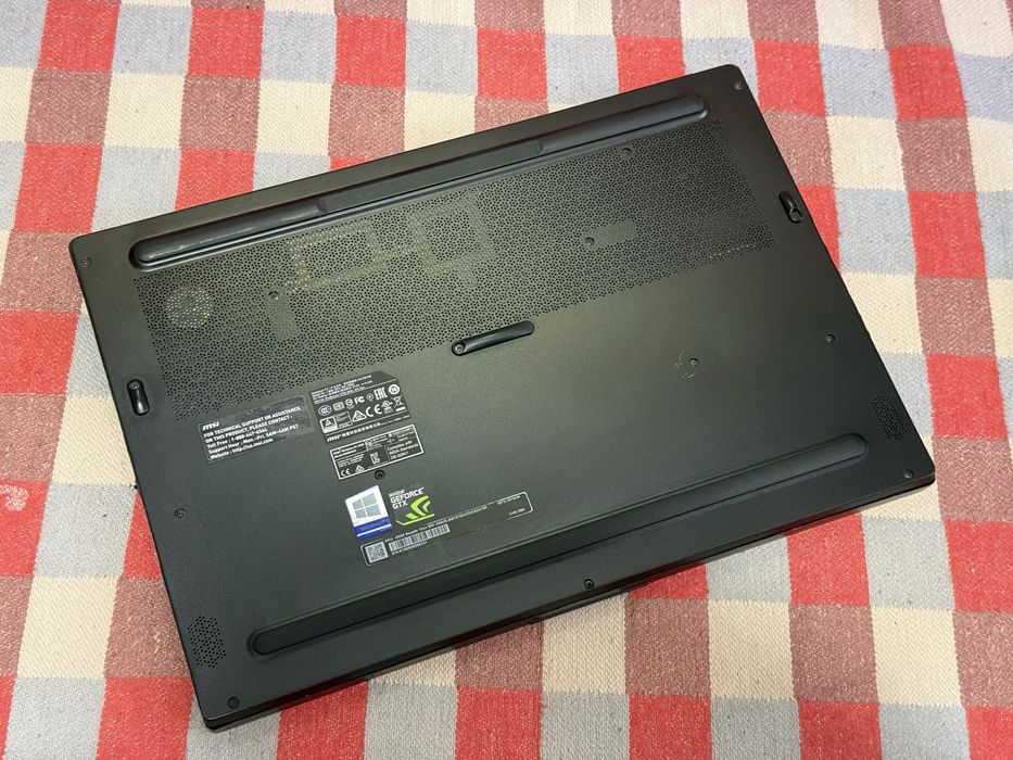 MSI GS65 Stealth 8RF 144Hz/i7-8750H/ 32GB/1TB SSD/GTX 1070 Max-Q 8GB