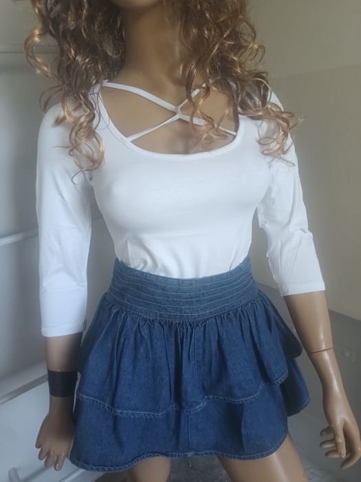 Białe body z długim rękawem