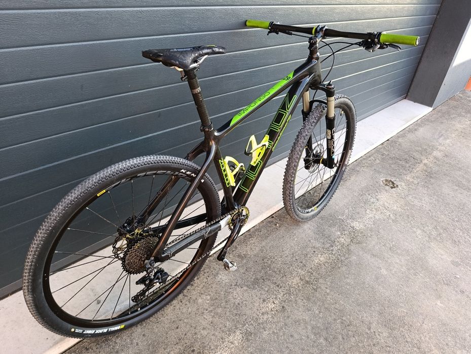 Bicicleta de carbono roda 29r