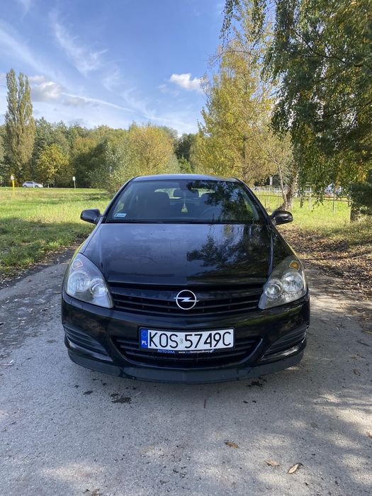 Opel Astra GTC 1.6 benzyna 105 KM klima
