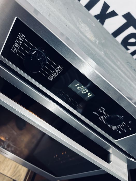 Духовий шкаф Miele