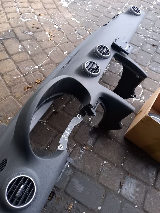 Deska rozdzielcza kokpit poduszki audi a3 8p 3d komplet