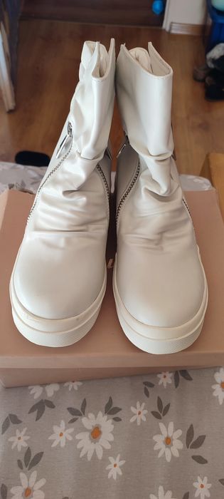 Nowe botki na koturnie